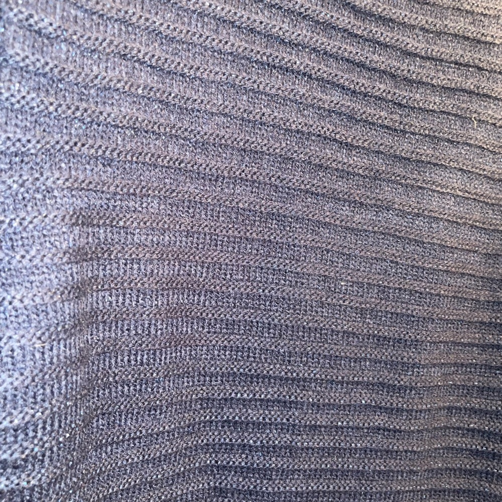 Sweater - Picture 10 of 11